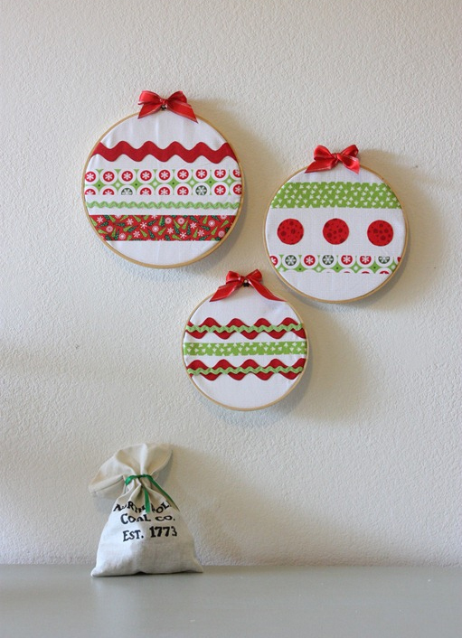 homemade holiday wall decoration